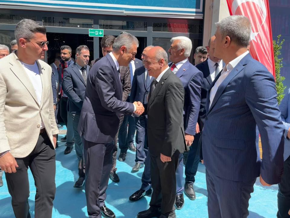 Belediye Başkanımız Hüsamettin Altındağ Mardin 2.Kitap Fuarına katıldı.